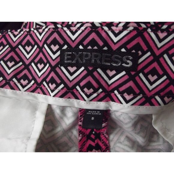 Express Shorts Womens Sz 8 Pink Black White Diamond Geo Stripe Print 2.25"inseam - Picture 5 of 7